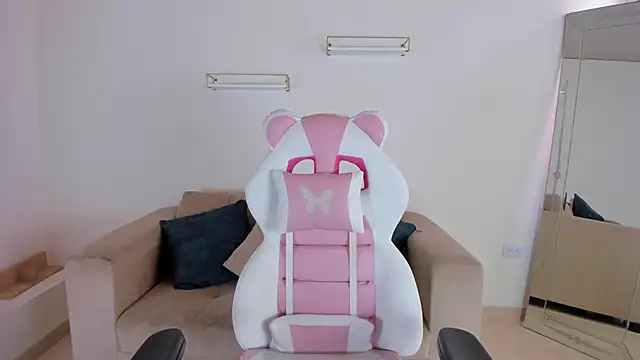 april smiith online show from 2, 10, 2025