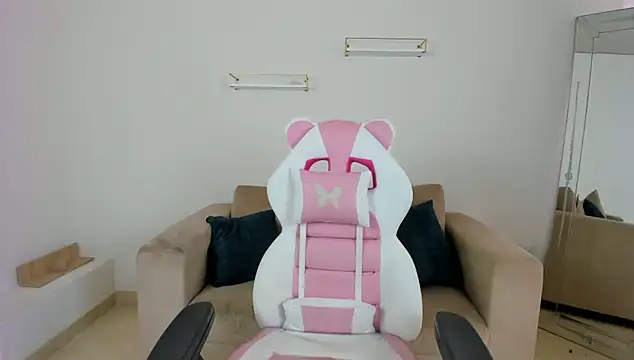 april smiith online show from 14, 1, 2026