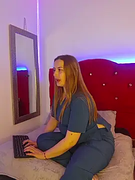 Scarlett Pink Rose online show from 4, 11, 2025