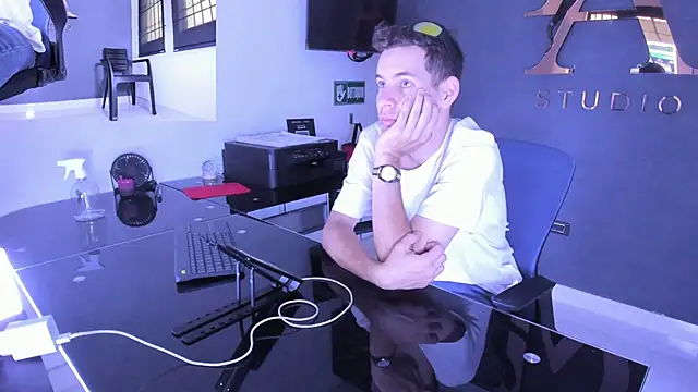 lara and danny online show from 28, 9, 2025