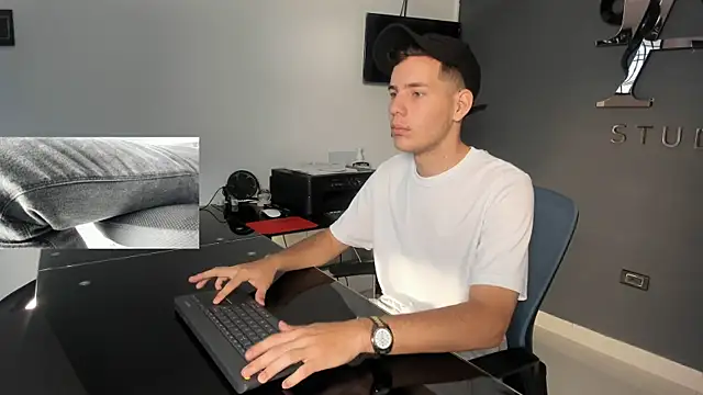 lara and danny online show from 6, 10, 2025