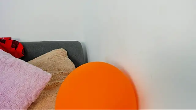 lara and danny online show from 10, 11, 2025