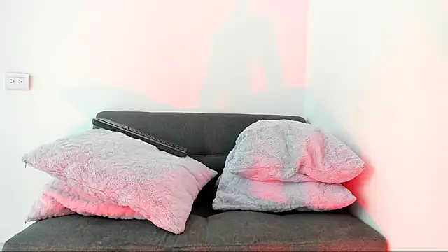 lara and danny online show from 27, 10, 2025