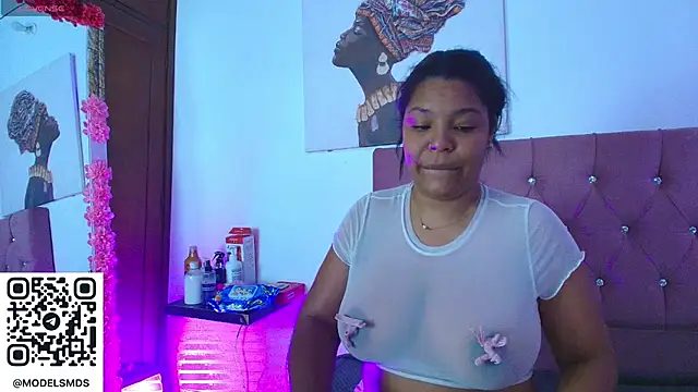 naomi campbel  online show from 30, 11, 2025