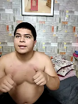 naomi campbel  online show from 19, 12, 2025