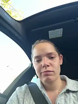 Snapshot of Wildmaca chatting on 6, 11, 2025 Wildmaca online show from 6, 11, 2025