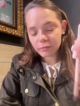 Snapshot of Wildmaca chatting on 26, 11, 2025 Wildmaca online show from 26, 11, 2025