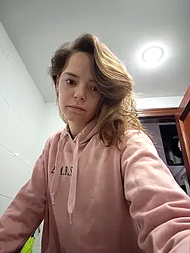 Snapshot of Wildmaca chatting on 26, 10, 2025 Wildmaca online show from 26, 10, 2025