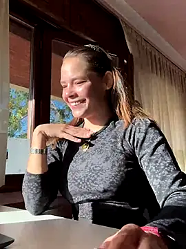 Snapshot of Wildmaca chatting on 30, 10, 2025 Wildmaca online show from 30, 10, 2025