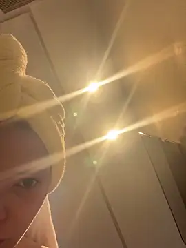 Snapshot of Wildmaca chatting on 15, 11, 2025 Wildmaca online show from 15, 11, 2025