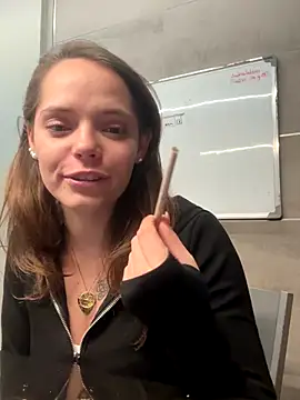 Snapshot of Wildmaca chatting on 20, 11, 2025 Wildmaca online show from 20, 11, 2025