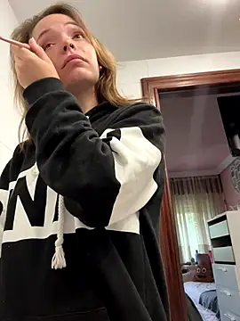 Snapshot of Wildmaca chatting on 31, 10, 2025 Wildmaca online show from 31, 10, 2025