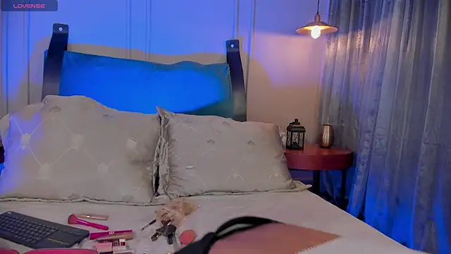 NaishaFord 1 online show from 7, 10, 2025