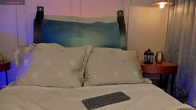 NaishaFord 1 online show from 18, 10, 2025