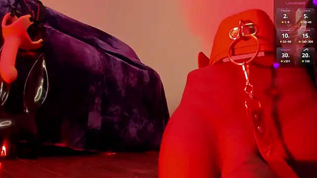 Violett Novoa online show from 31, 10, 2025