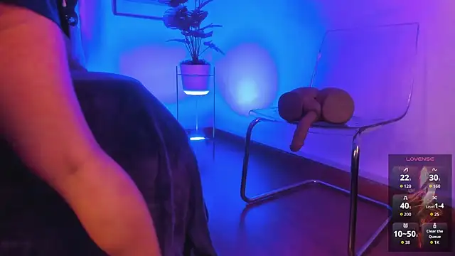 Violett Novoa online show from 5, 11, 2025