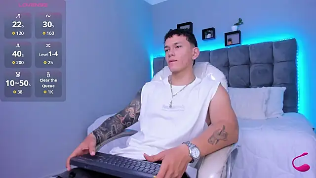 Snapshot of Thomas_moon chatting on 17, 1, 2026 Thomas moon online show from 17, 1, 2026