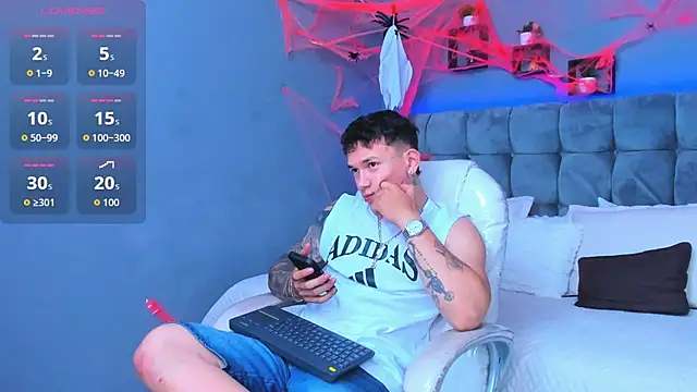 Thomas moon online show from 11, 10, 2025