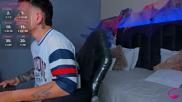 Thomas moon online show from 20, 10, 2025