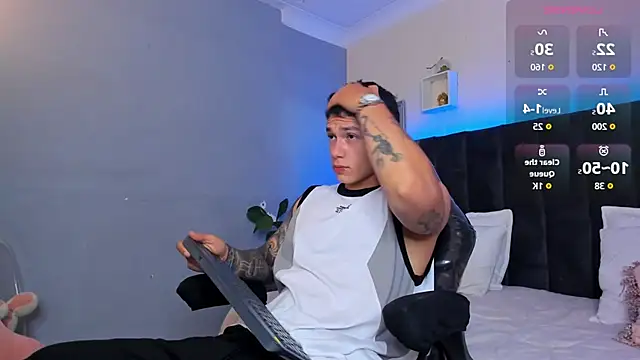 Thomas moon online show from 4, 11, 2025