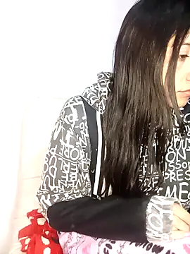 Madow Lu online show from 2, 10, 2025