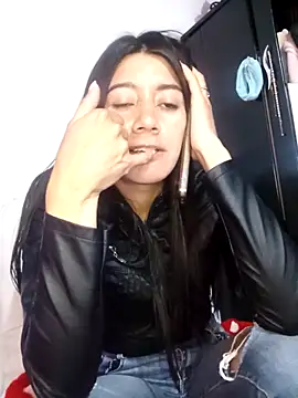 Madow Lu online show from 5, 10, 2025