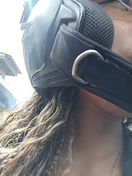 Elowen Clark online show from 9, 2, 2026