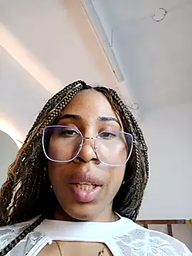 Elowen Clark online show from 12, 2, 2026