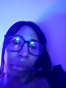 Elowen Clark online show from 9, 11, 2025