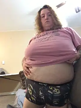 vanessraine online show from 8, 4, 2026