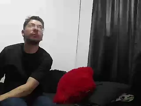 Snapshot of Letorres96 chatting on 13, 4, 2026 Letorres96 online show from 13, 4, 2026