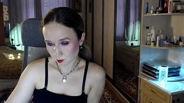 ClassyInna online show from 7, 11, 2025