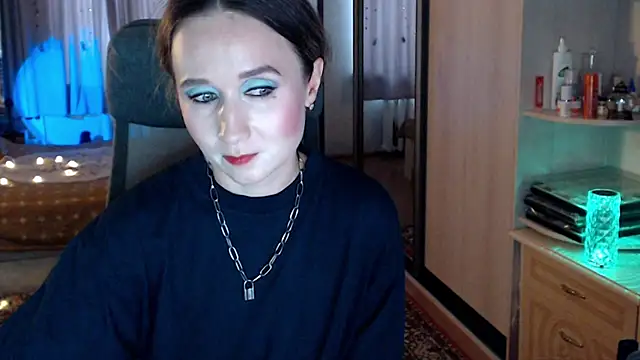 ClassyInna online show from 23, 12, 2025