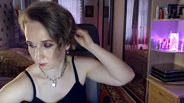 ClassyInna online show from 9, 10, 2025