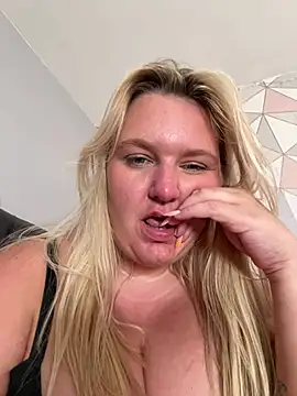 Snapshot of Novaskye chatting on 8, 6, 2026 Novaskye online show from 8, 6, 2026