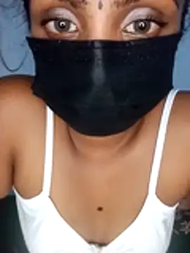 kissy doll online show from 15, 10, 2025