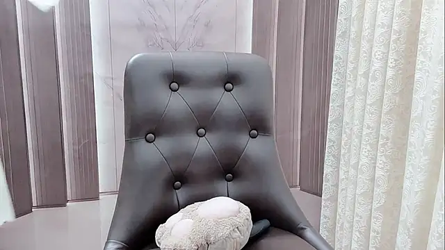 Shenlly online show from 11, 4, 2026