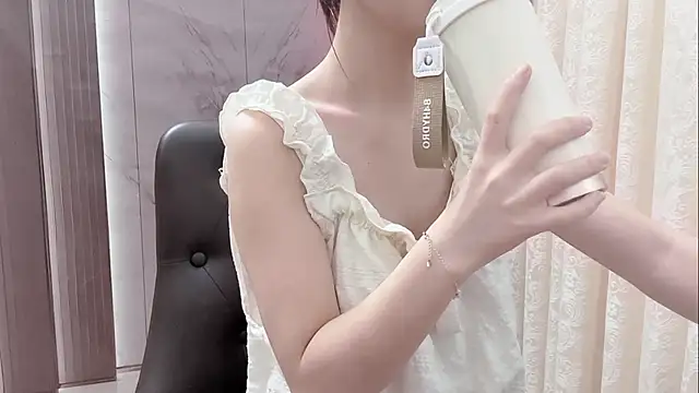 Shenlly online show from 7, 4, 2026