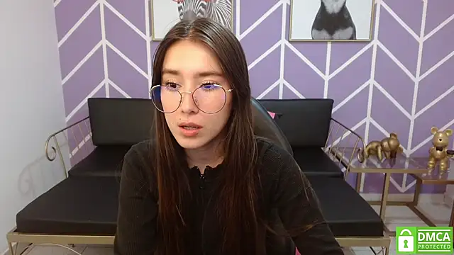 Adhara Kitten online show from 20, 9, 2025