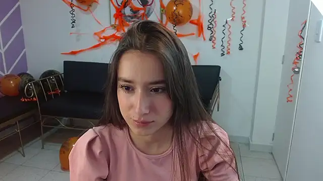 Adhara Kitten online show from 24, 10, 2025