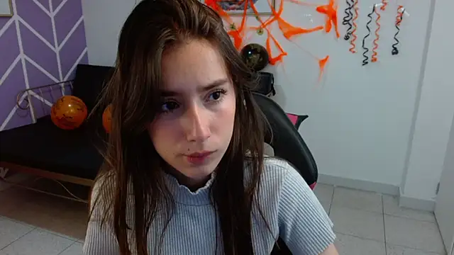 Adhara Kitten online show from 27, 10, 2025