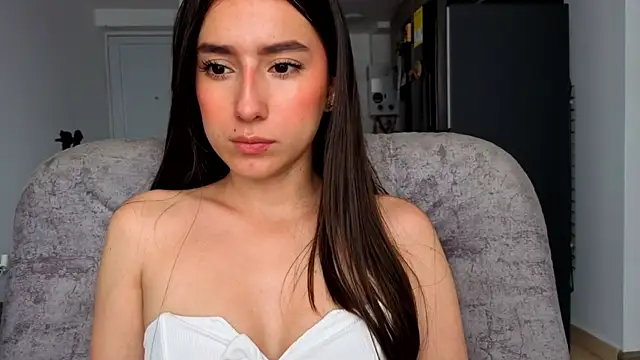 Adhara Kitten online show from 4, 7, 2026