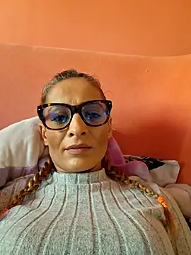 aellabeyonce online show from 30, 10, 2025