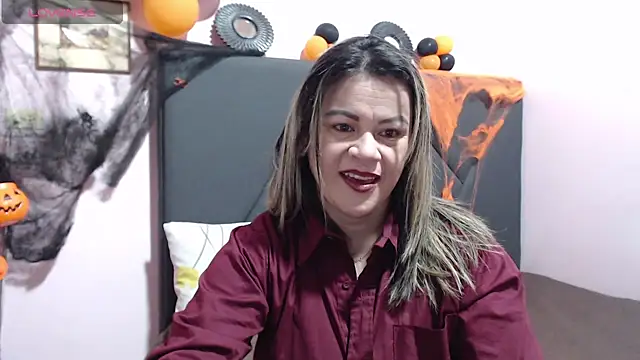 pamela echeverria online show from 18, 10, 2025