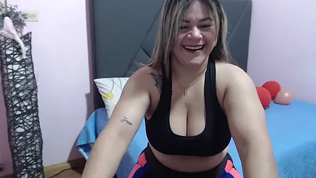 pamela echeverria online show from 22, 9, 2025