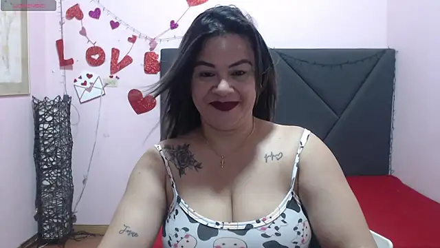 pamela echeverria online show from 22, 4, 2026