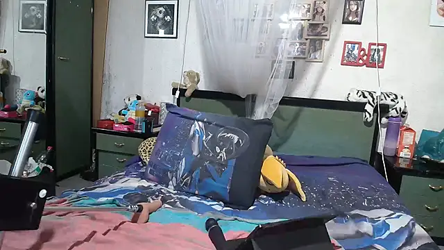 Lilirose-63 online show from 9, 2, 2026