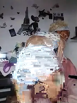 Snapshot of catrina_love chatting on 23, 12, 2025 catrina love online show from 23, 12, 2025