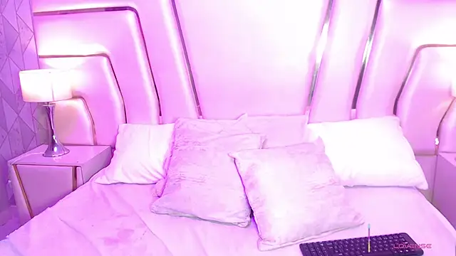 Sofia Stanley online show from 27, 11, 2025