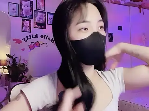 keelinnn19 online show from 10, 10, 2025